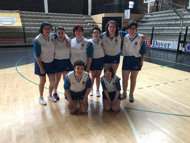 Equipo de baloncesto femenino Esclavas de EVD Galici